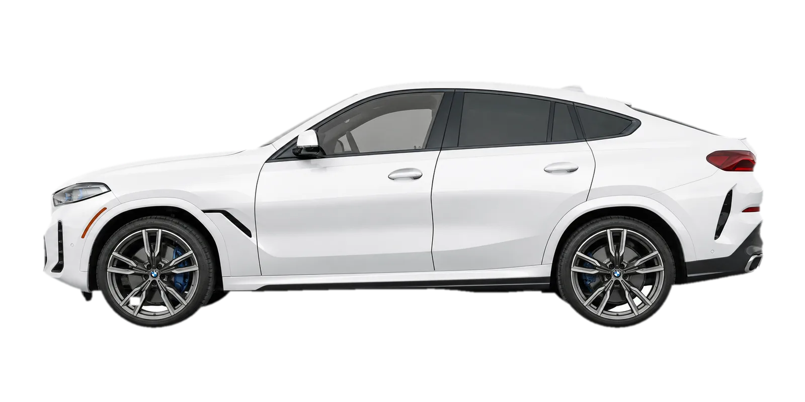 BMW X6 M half factory white, half wrapped in matte dark gray